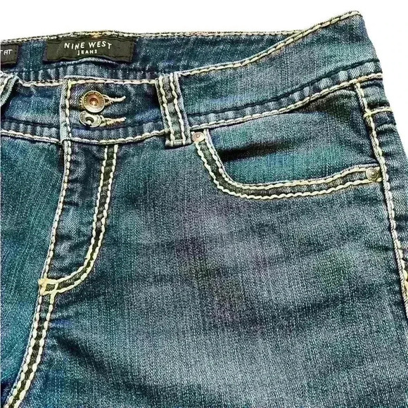 Nine West Jeans Date Night Fit Missy 8/29, EUC, Thick Stitch, Embroidered Pocket - Picture 3 of 14